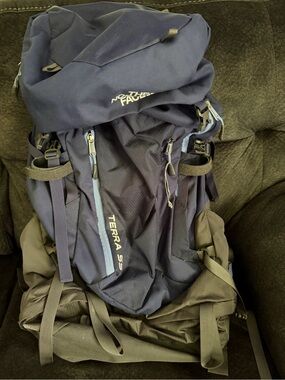 The North Face Terra 55 Backpack in Navy and Black